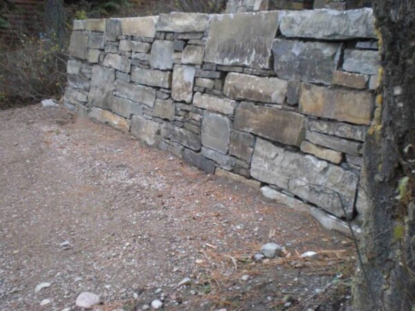 Castle Rock Retaining Block Small Drystack - Image 2